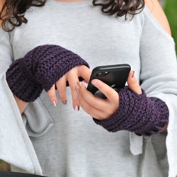 Dark Purple Fingerless Gloves - Hand Made in Canada - Picture 1 of 1